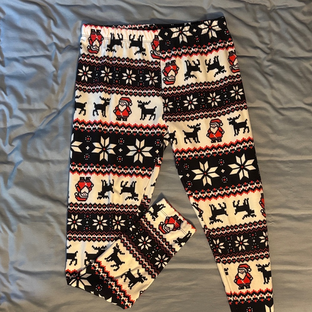 No Boundaries Black and Red Holiday Leggings